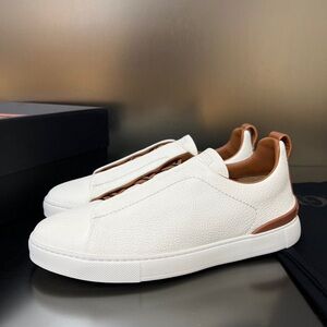 Elegant White and Tan Men's Sneakers